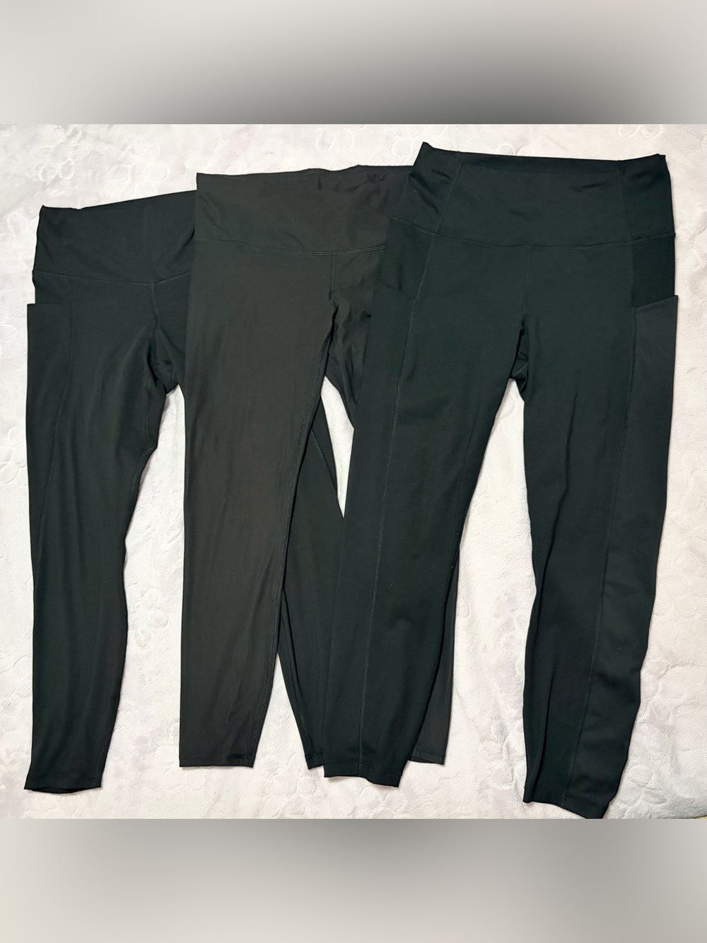 High-Waist Black Women’s Leggings with Side Pockets